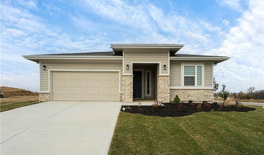 1534 N 162nd Ter, Basehor, KS 66007 - 5 Beds, 4 Bath