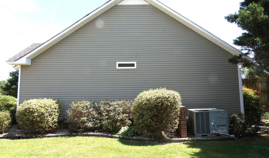 1100 Bruce St, Albertville, AL 35950 - 3 Beds, 2 Bath