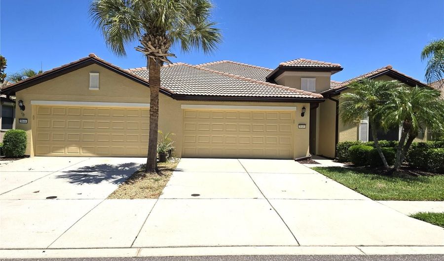 5646 SUNSET FALLS Dr, Apollo Beach, FL 33572 - 2 Beds, 2 Bath