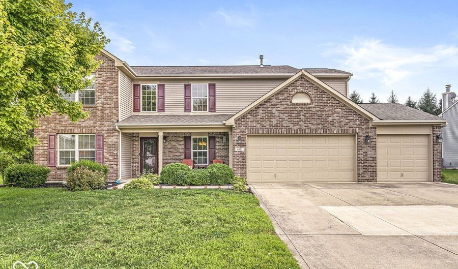 6332 Surrey Ct, Anderson, IN 46013 - 3 Beds, 3 Bath