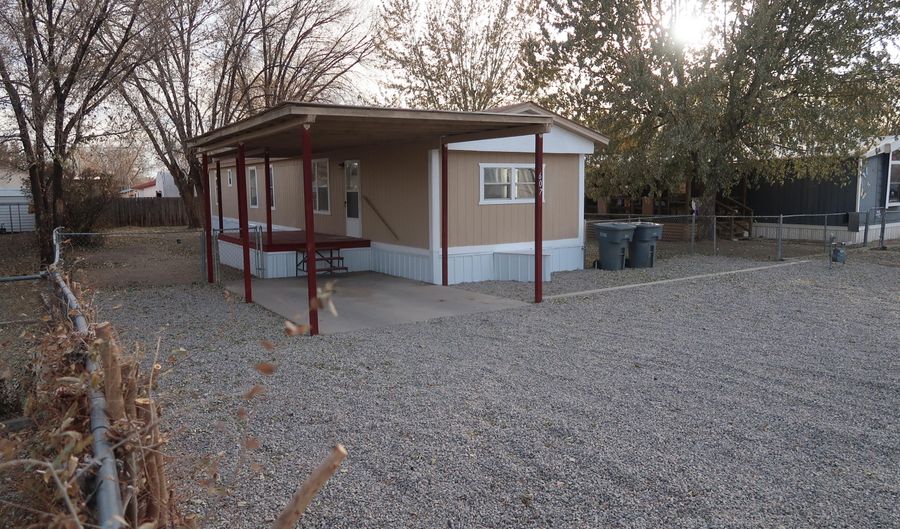 607 MEADOWLAND St, Bloomfield, NM 87413 - 3 Beds, 1 Bath
