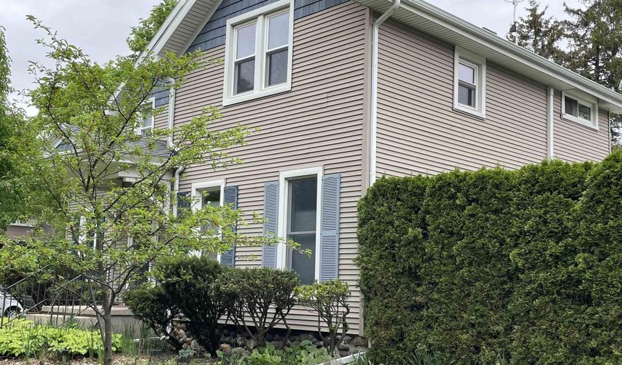 630 N State St, Alma, MI 48801 - 5 Beds, 2 Bath