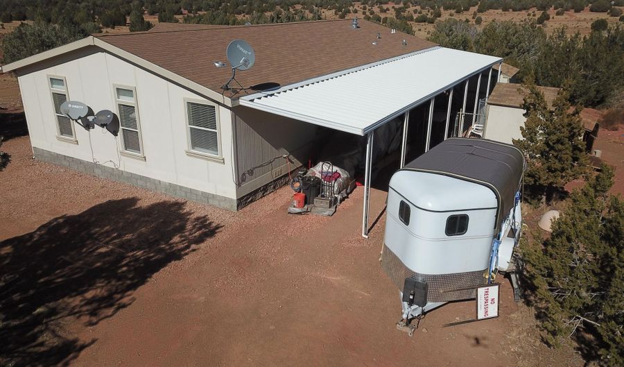 44175 Cattle Dr, Ash Fork, AZ 86320 - 3 Beds, 2 Bath