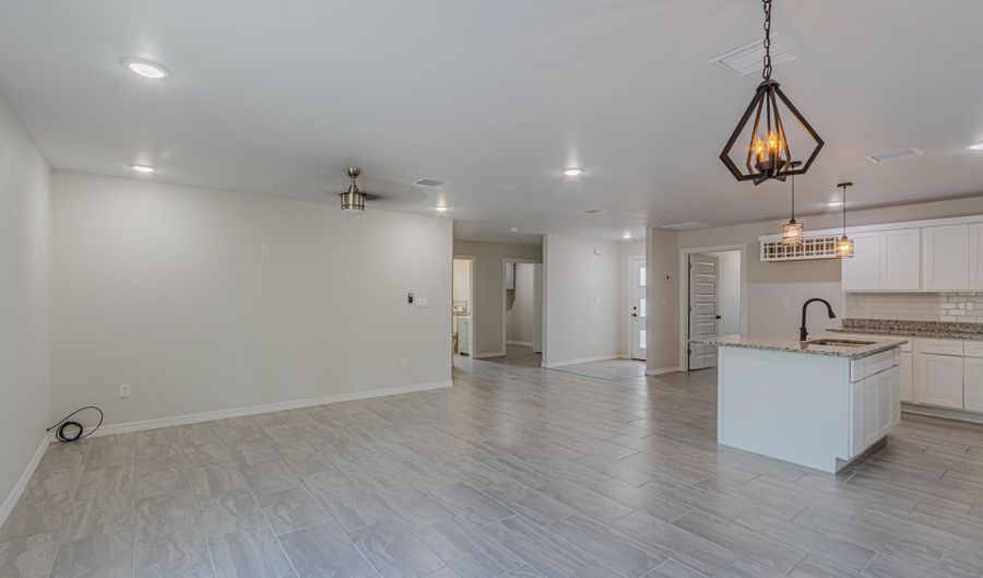 415 Valle Los Nogales Dr, Socorro, TX 79927 - 3 Beds, 2 Bath
