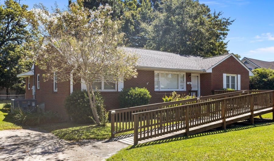 4083 Pitt St, Ayden, NC 28513 - 3 Beds, 1 Bath