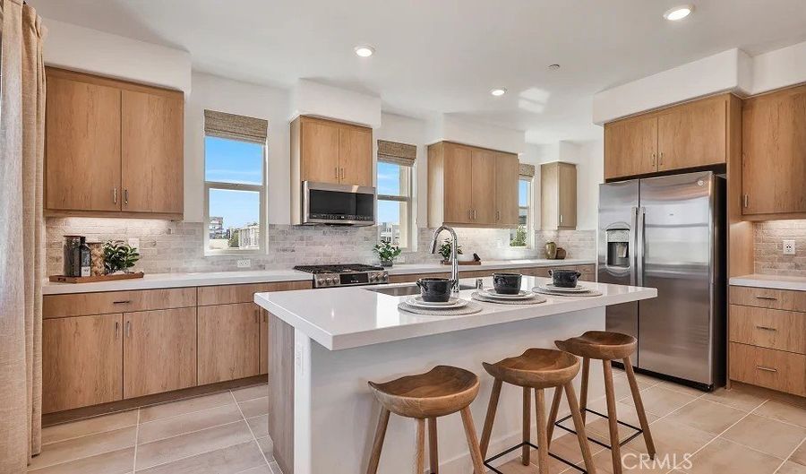 1750 E Park St 18, Anaheim, CA 92805 - 4 Beds, 4 Bath