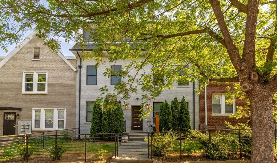 1120 PENN St NE 2, Washington, DC 20002 - 2 Beds, 3 Bath