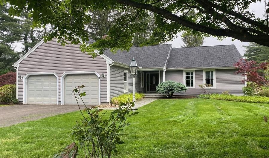2 Tunxis Pl, Cheshire, CT 06410 - 3 Beds, 3 Bath