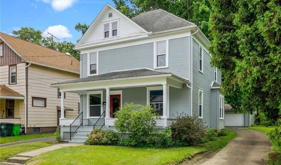 146 W Harrison St, Alliance, OH 44601 - 3 Beds, 1 Bath