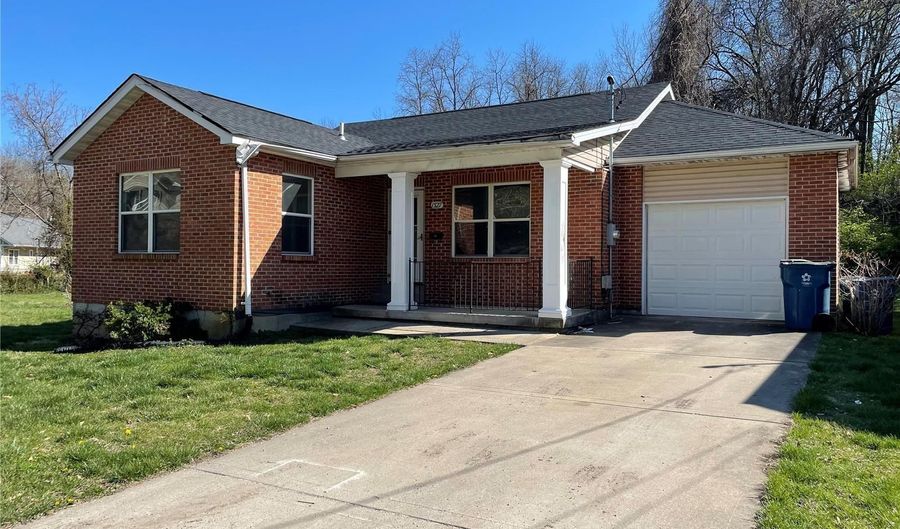 1327 Taylor Ave, Alton, IL 62002 - 3 Beds, 1 Bath