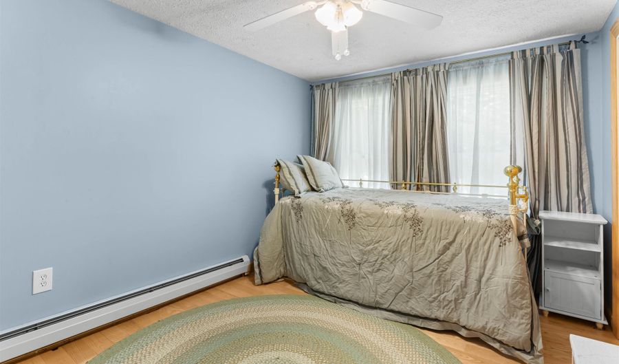 70 Tabor Cir, Albany, NH 03818 - 2 Beds, 1 Bath