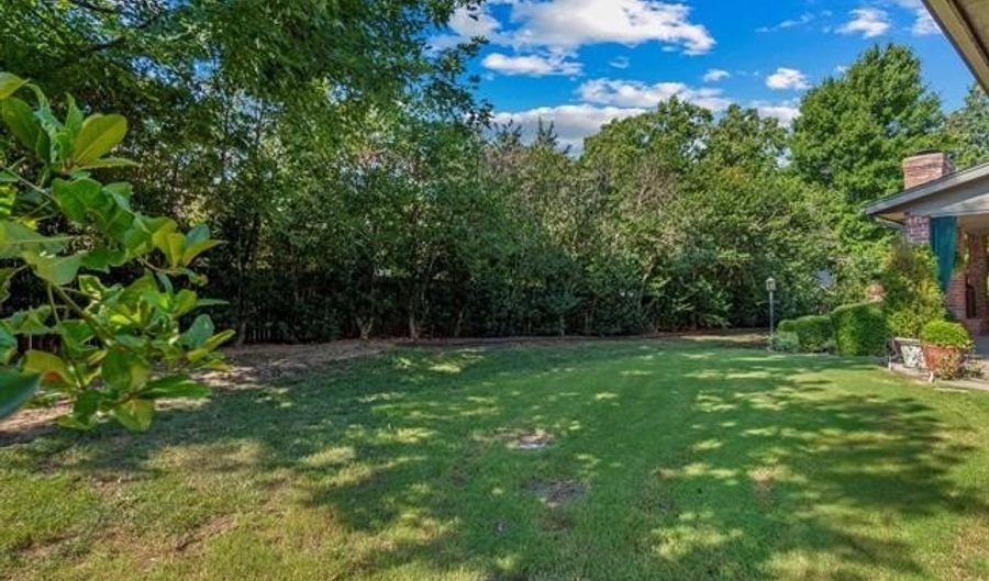 2805 Kingston Ct, Bartlesville, OK 74006 - 4 Beds, 4 Bath