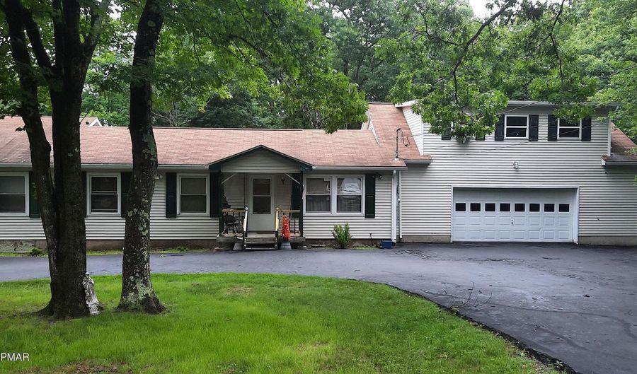 45 Foothill Rd, Albrightsville, PA 18210 - 3 Beds, 2 Bath