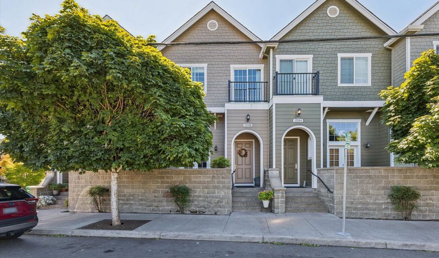 12260 SW 2ND St, Beaverton, OR 97005 - 2 Beds, 3 Bath