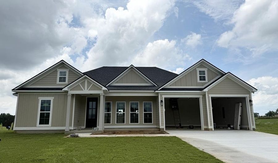 423 Indian Creek Cir, Adel, GA 31620 - 4 Beds, 3 Bath