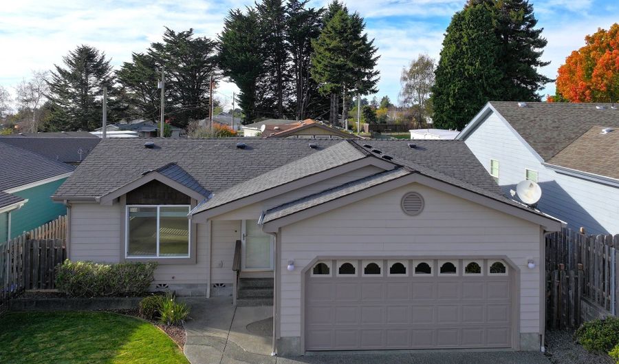 98126 W BENHAM Ln 9, Brookings, OR 97415 - 2 Beds, 2 Bath