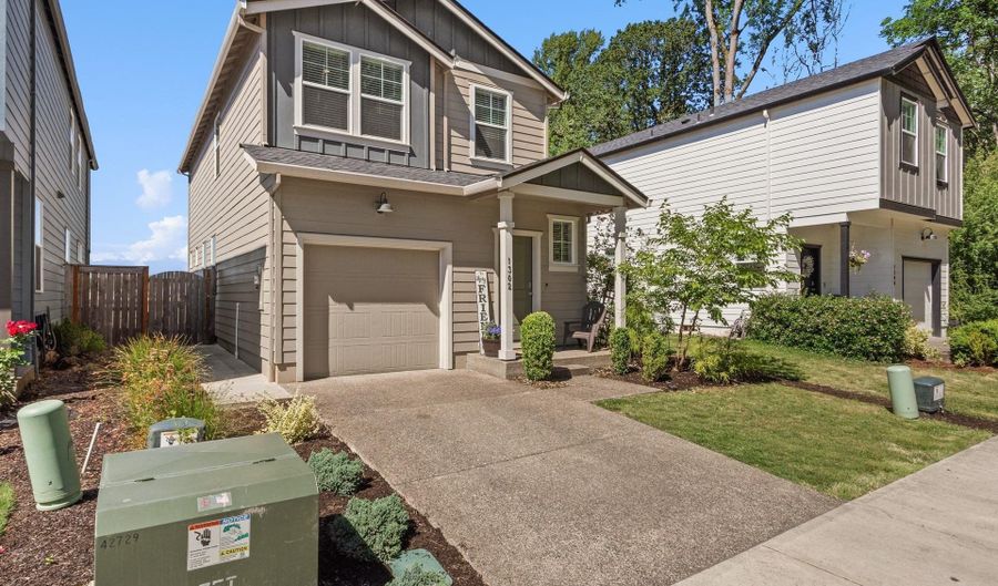 1302 SW 5TH St, Battle Ground, WA 98604 - 3 Beds, 3 Bath