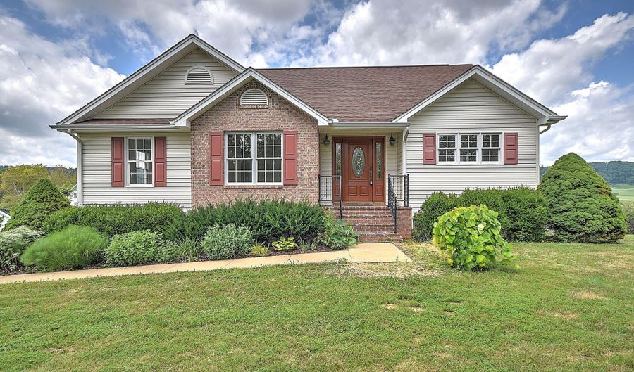 25287 Whiteridge Dr, Abingdon, VA 24211 - 4 Beds, 3 Bath