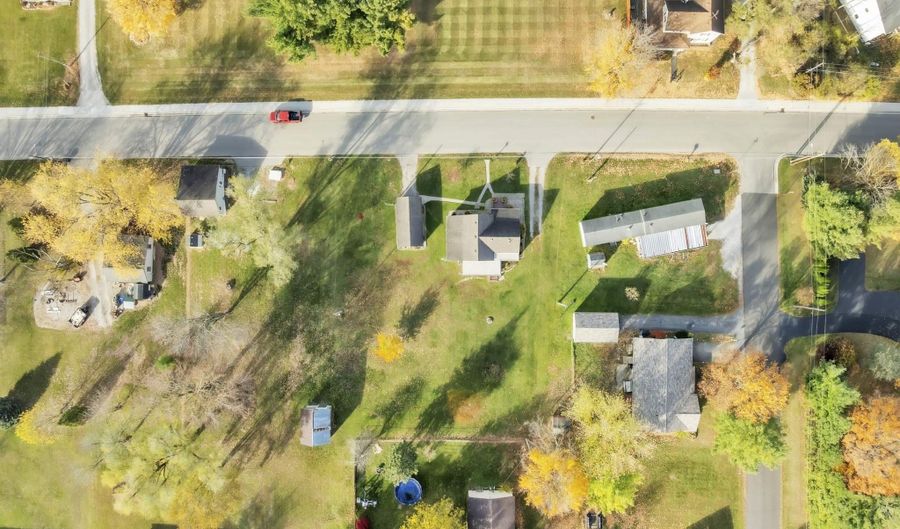 408 W Hazel St, Albion, IN 46701 - 2 Beds, 1 Bath