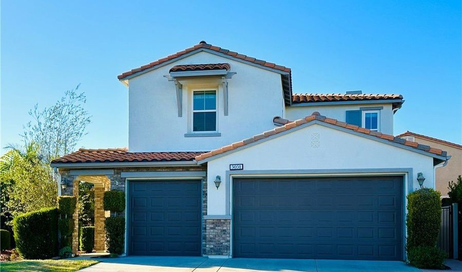 5051 Calle Arquero, Oceanside, CA 92057 - 4 Beds, 5 Bath