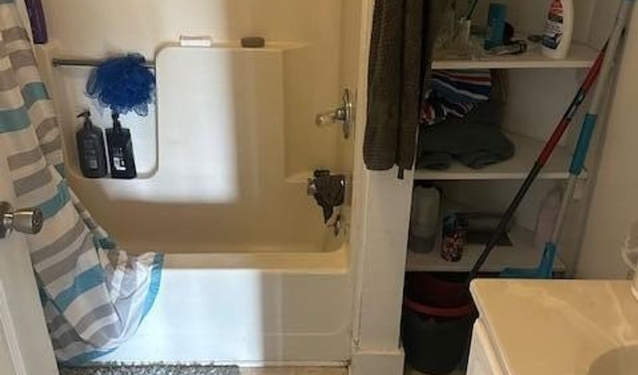 711 E Michigan St, Adrian, MI 49221 - 0 Beds, 0 Bath