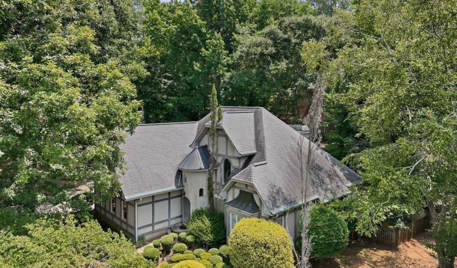 372 Woodhaven Dr, Athens, GA 30606 - 4 Beds, 3 Bath