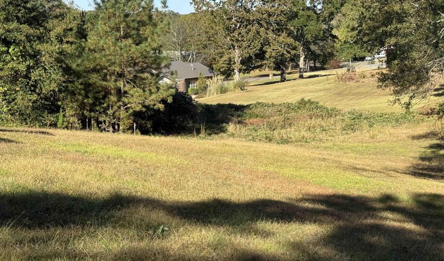 25 ARROWHEAD Trl, Anniston, AL 36206 - 5 Beds, 3 Bath