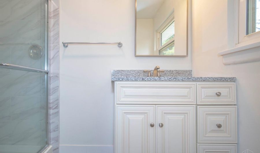 881 Asbury Rd, Anderson Twp., OH 45255 - 3 Beds, 2 Bath