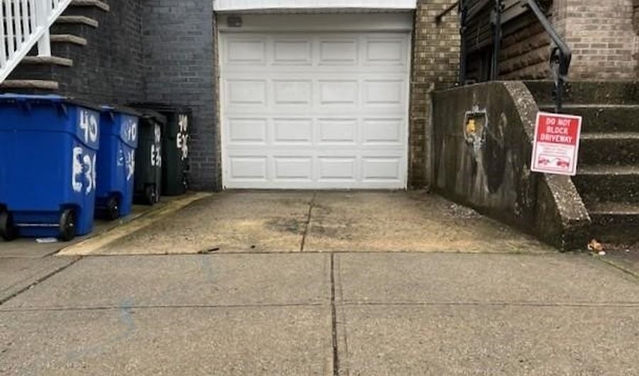 40 E 36TH St 1, Bayonne, NJ 07002 - 3 Beds, 2 Bath