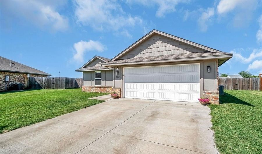 1537 Avalon Dr, Altus, OK 73521 - 3 Beds, 2 Bath