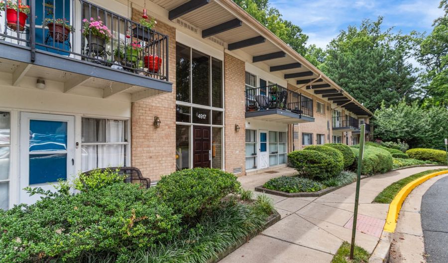 4917 AMERICANA Dr T6, Annandale, VA 22003 - 2 Beds, 1 Bath
