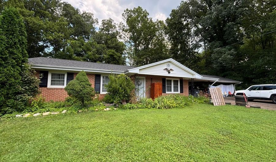 104 TAHOE Dr, Bassett, VA 24055 - 3 Beds, 2 Bath