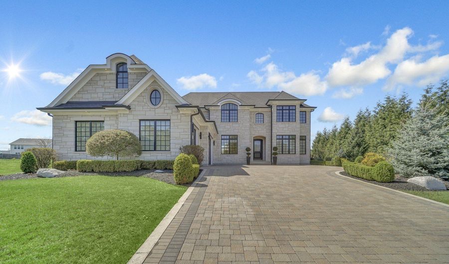 3761 WINTERGREEN Ter, Algonquin, IL 60102 - 6 Beds, 6 Bath