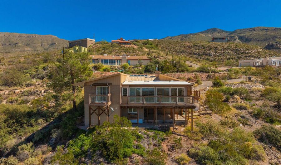 3525 Thunder Rd, Alamogordo, NM 88310 - 3 Beds, 2 Bath