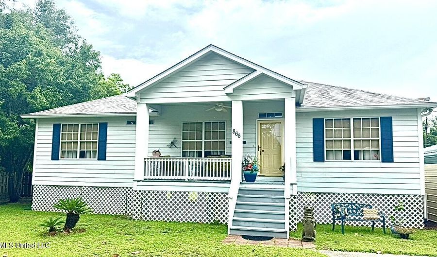 866 Washington St, Bay St. Louis, MS 39520 - 3 Beds, 2 Bath