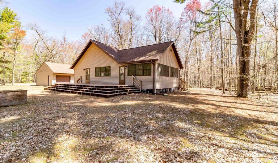 1809 S Badger Ct, Arkdale, WI 54613 - 3 Beds, 2 Bath