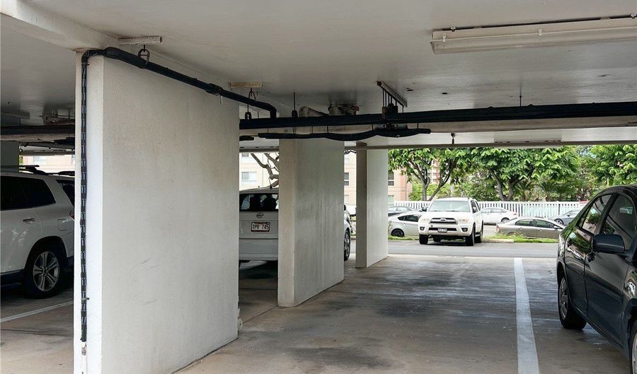 1077 Ala Napunani St 606, Honolulu, HI 96818 - 1 Beds, 1 Bath