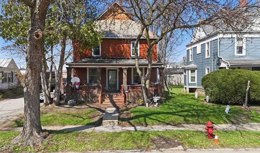 326 3rd St, Ashland, OH 44805 - 3 Beds, 2 Bath