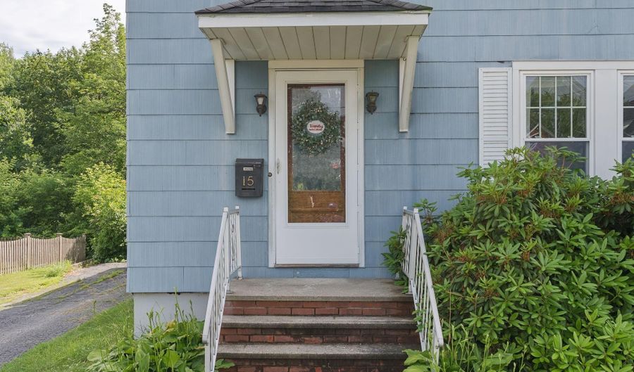 15 Huston Ave, Auburn, ME 04210 - 4 Beds, 2 Bath