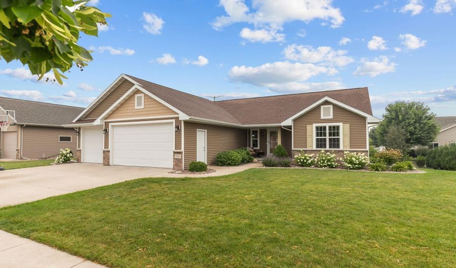 346 ALBERT Way, Appleton, WI 54915 - 4 Beds, 3 Bath