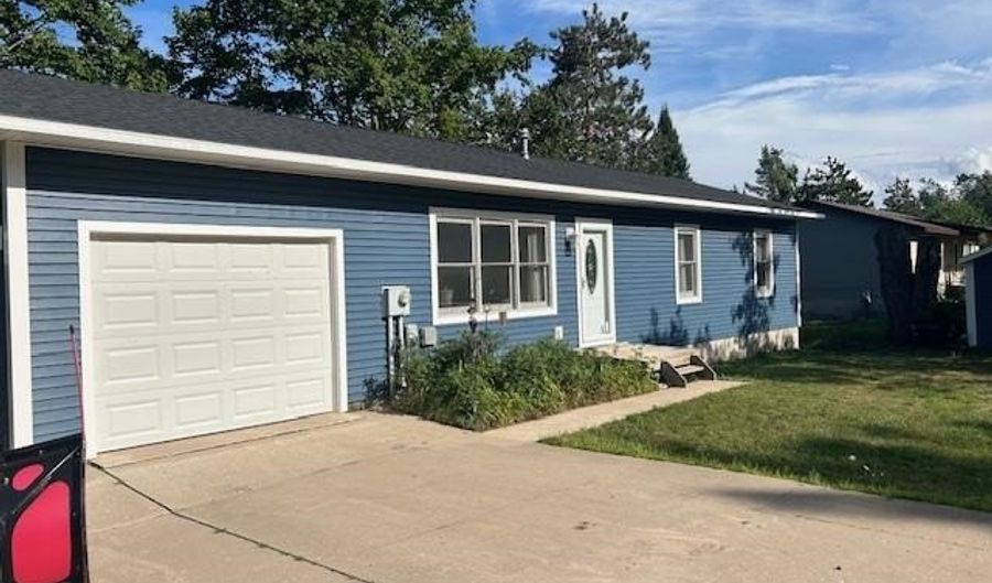 7181 Maple, Alanson, MI 49706 - 3 Beds, 2 Bath