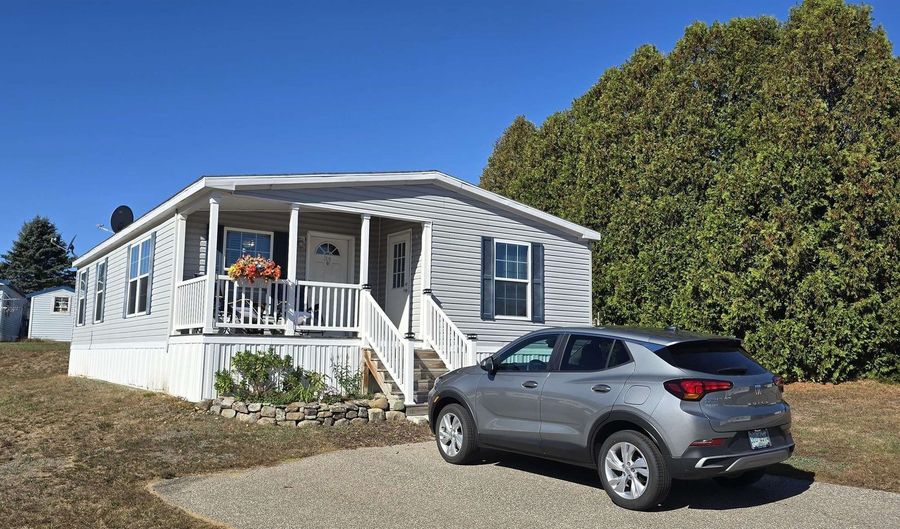 34 Circle Dr, Belmont, NH 03220 - 3 Beds, 2 Bath