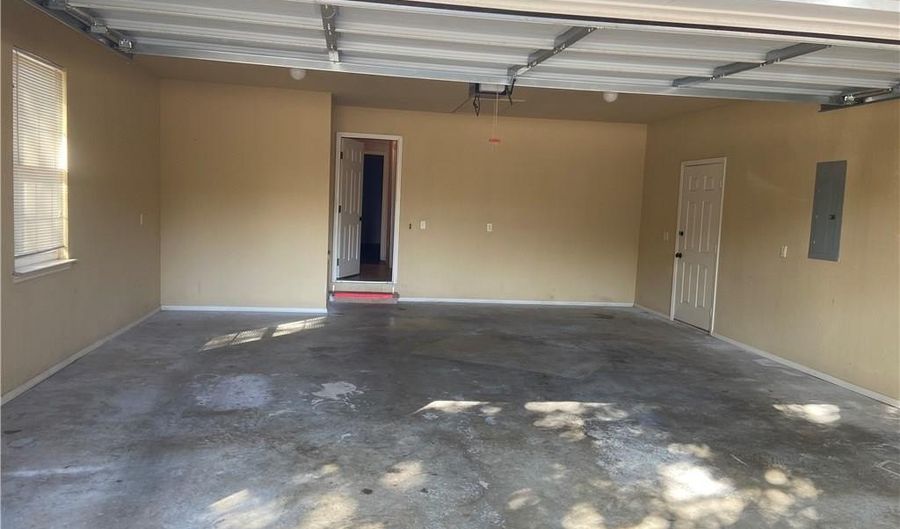 2 Radcliffe Dr, Bella Vista, AR 72714 - 3 Beds, 2 Bath