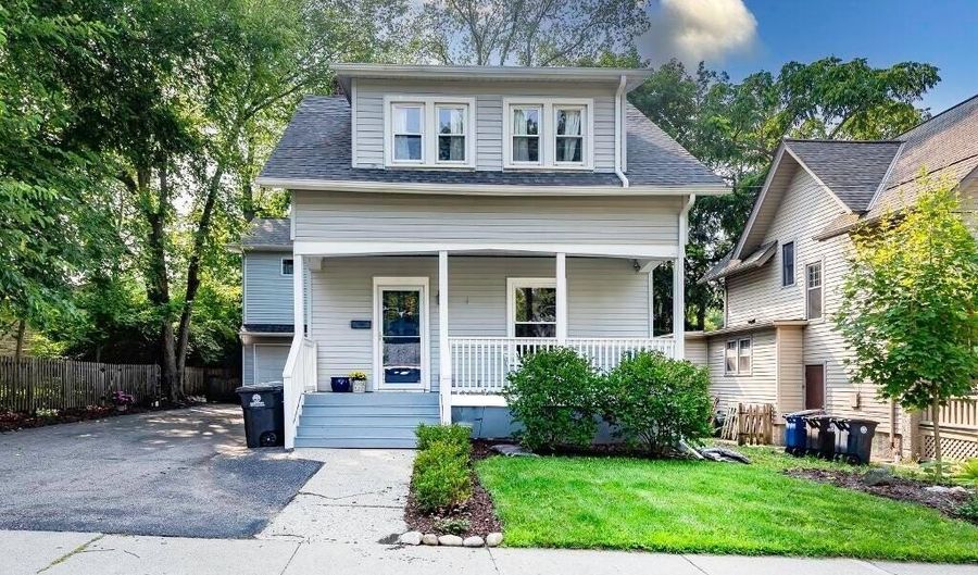1212 Wells St, Ann Arbor, MI 48104 - 4 Beds, 4 Bath