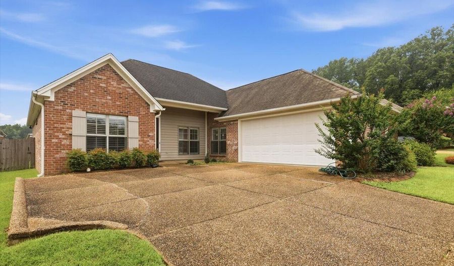 104 Carlyle Dr, Brandon, MS 39042 - 3 Beds, 2 Bath