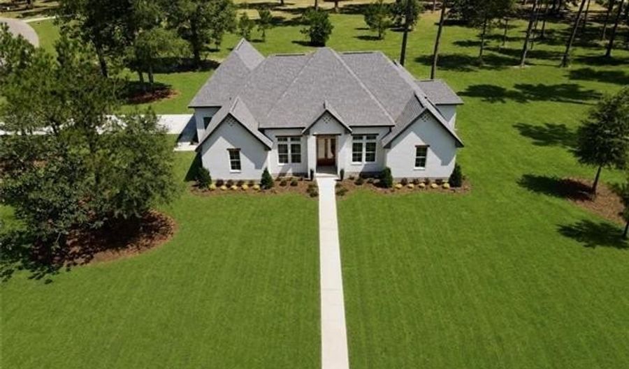 7220 THE WOODS Ave, Abita Springs, LA 70420 - 4 Beds, 3 Bath