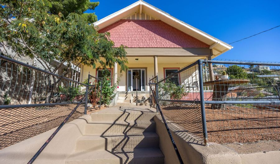 111 CLAWSON Ave, Bisbee, AZ 85603 - 2 Beds, 1 Bath