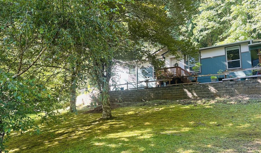 32700 SE LEEWOOD Ln 26, Boring, OR 97009 - 3 Beds, 2 Bath