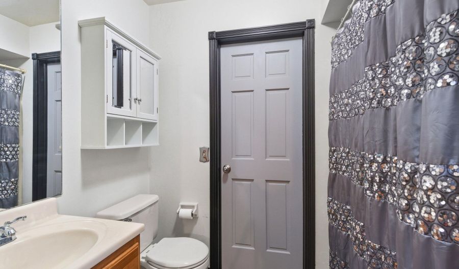 322 Veterans Blvd, Bayville, NJ 08721 - 3 Beds, 2 Bath