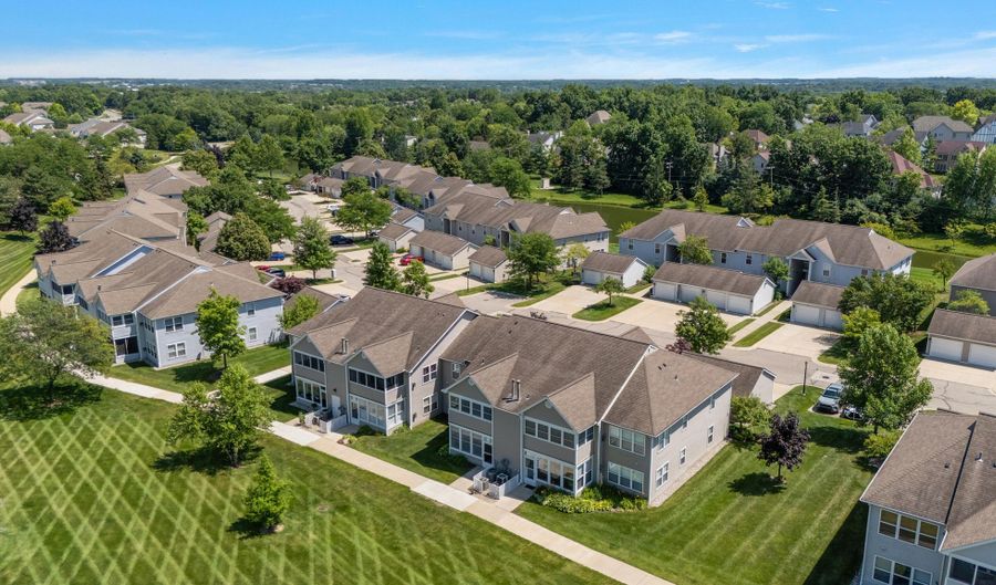 1734 Weatherstone Dr, Ann Arbor, MI 48108 - 2 Beds, 2 Bath